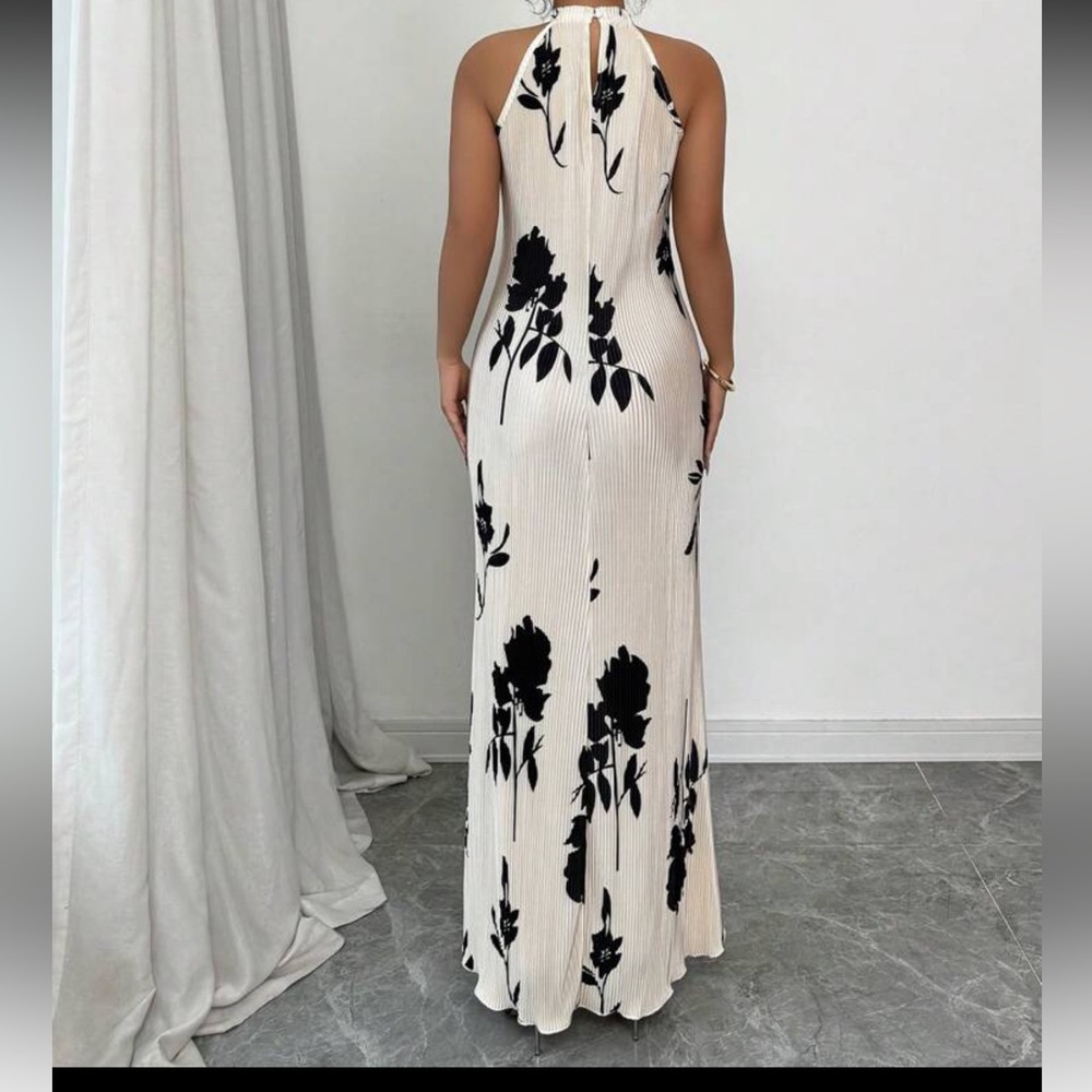 Elegant Black and White Floral Maxi Dress